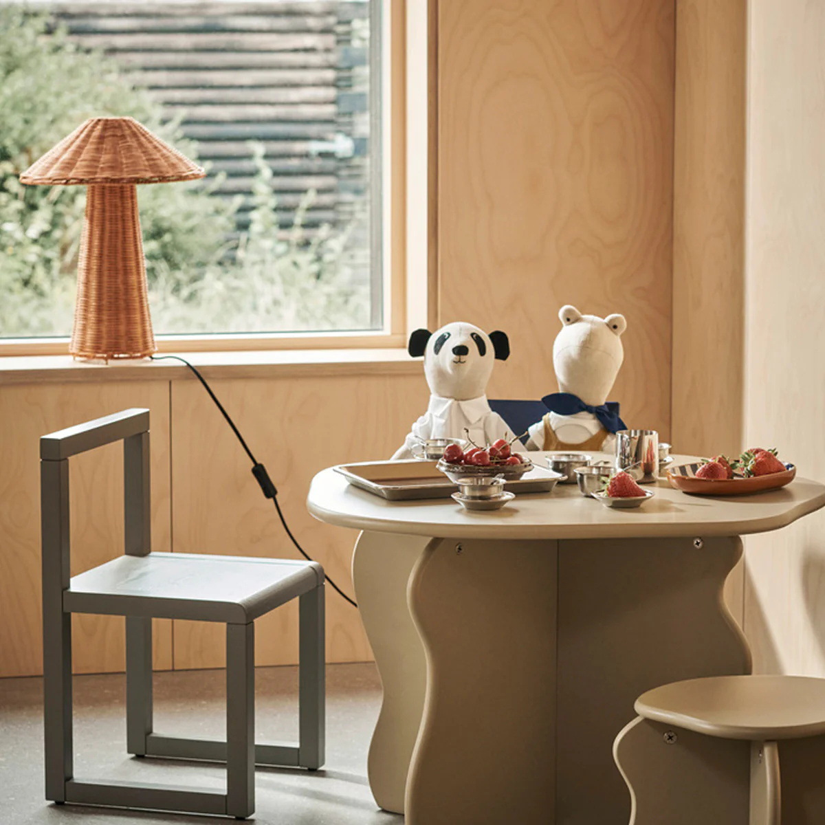 Lámpara de mesa nórdica retro de ratán hecha a mano con forma de hongo para casas de huéspedes, salones de té, salas de estudio, dormitorios, decoración del hogar y mesitas de noche.