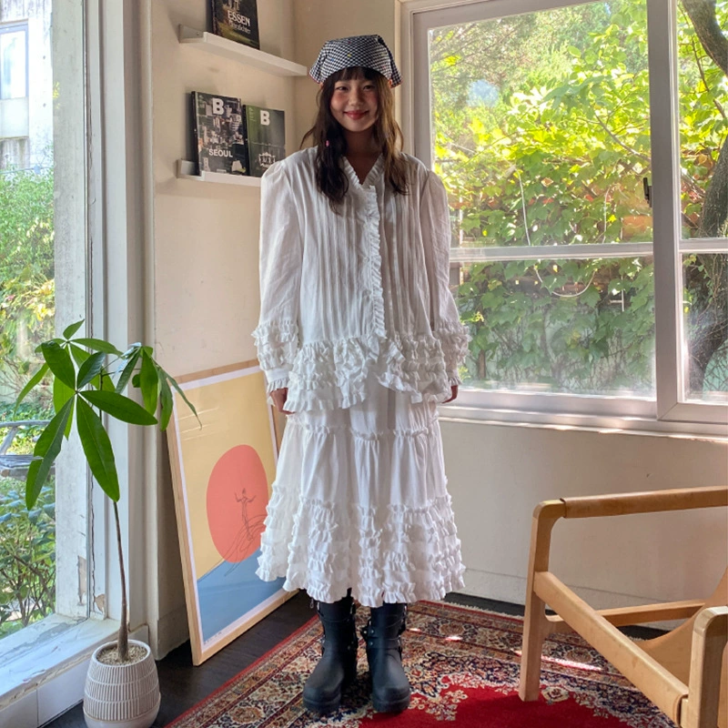 Весенний французский нишкий дизайн чувствует плиссированный деревянный грибок рубашка с высокой талией, юбка-юбка с бюстом, модный набор для женщин