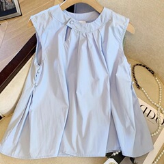 韓国商品のシンプルな組み合わせの気質の丸首のタックのノースリーブのベストのシャツのデザイン感の減齢の上着の女性の夏の新型