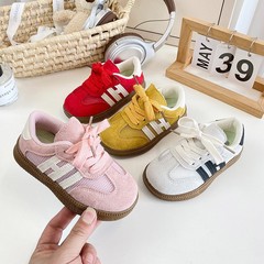 2025 新しい夏の子供靴、古典的な子供カジュアルシューズ、ファッショナブルで多用途なシングルメッシュ通気性の訓練靴、男の子と女の子用