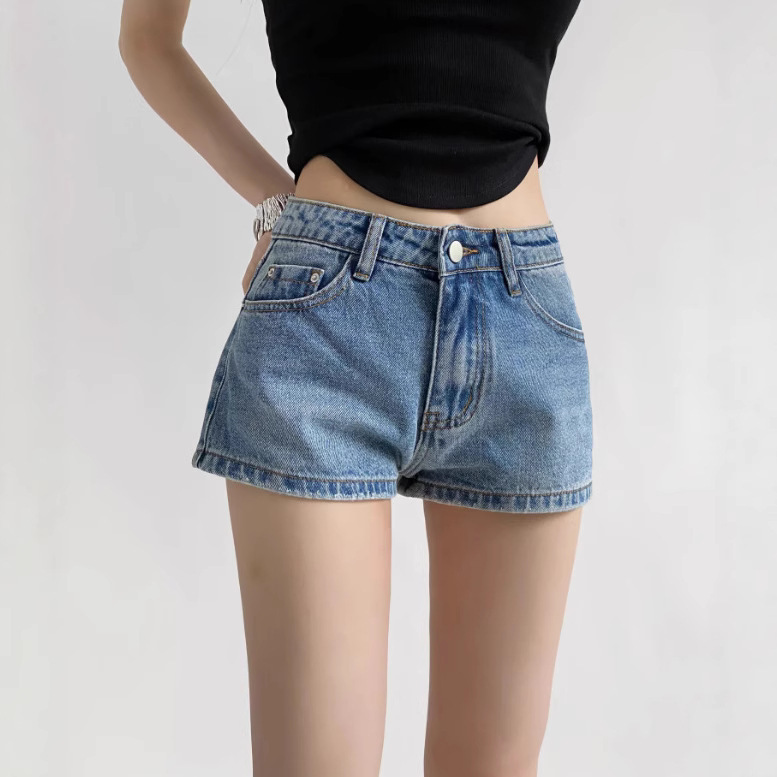 25 New Summer Women's Hot Pants European and American Style Sexy Retro Mid-Low Waist Mini Casual A-Line Denim Shorts 25 New Summer Women's Hot Pants European and American Style Sexy Retro Mid-Low Waist Mini Casual A-Line Denim Shorts