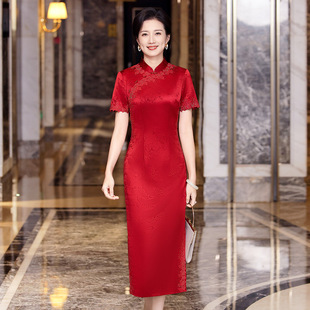 High-end acetic acid jacquard mid-length modified cheongsam 2025 summer new fashion embroidery Xi mother-in-law wedding dress