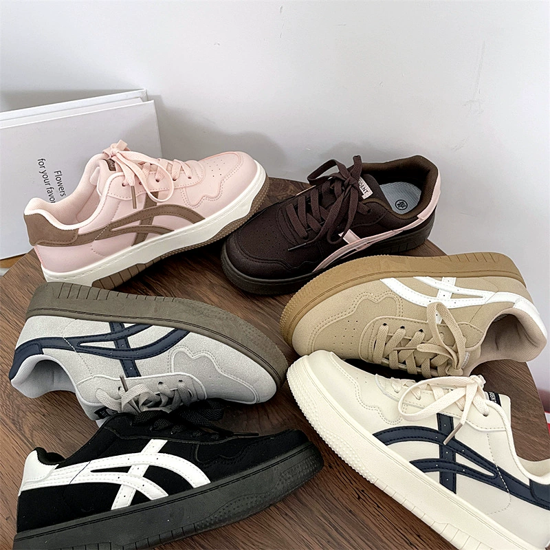 Плоское дно осенью дышащие маленькие белые туфли для женщин 2024 Новые студенты