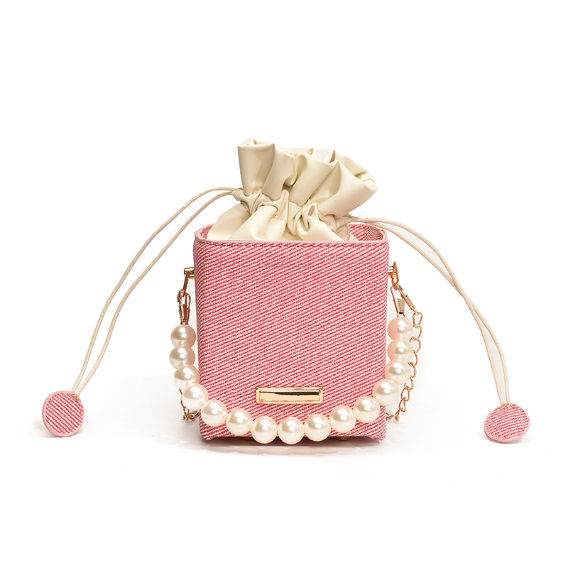 Pearl Handheld Textuur Grote Capaciteit Dames 2024 Zomer Nieuwe Stijl Elegante Persoonlijkheid Mode Ketting Crossbody Box Tas_voghion.com