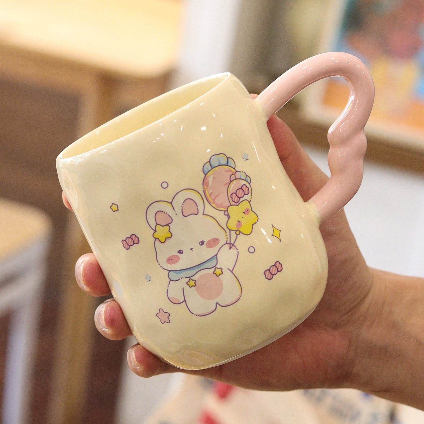 Conjuntos de tazas de cerámica de conejo mágico de alto valor con caja de regalo, tazas de marca con tapa + cucharada de taza de agua, taza de regalo