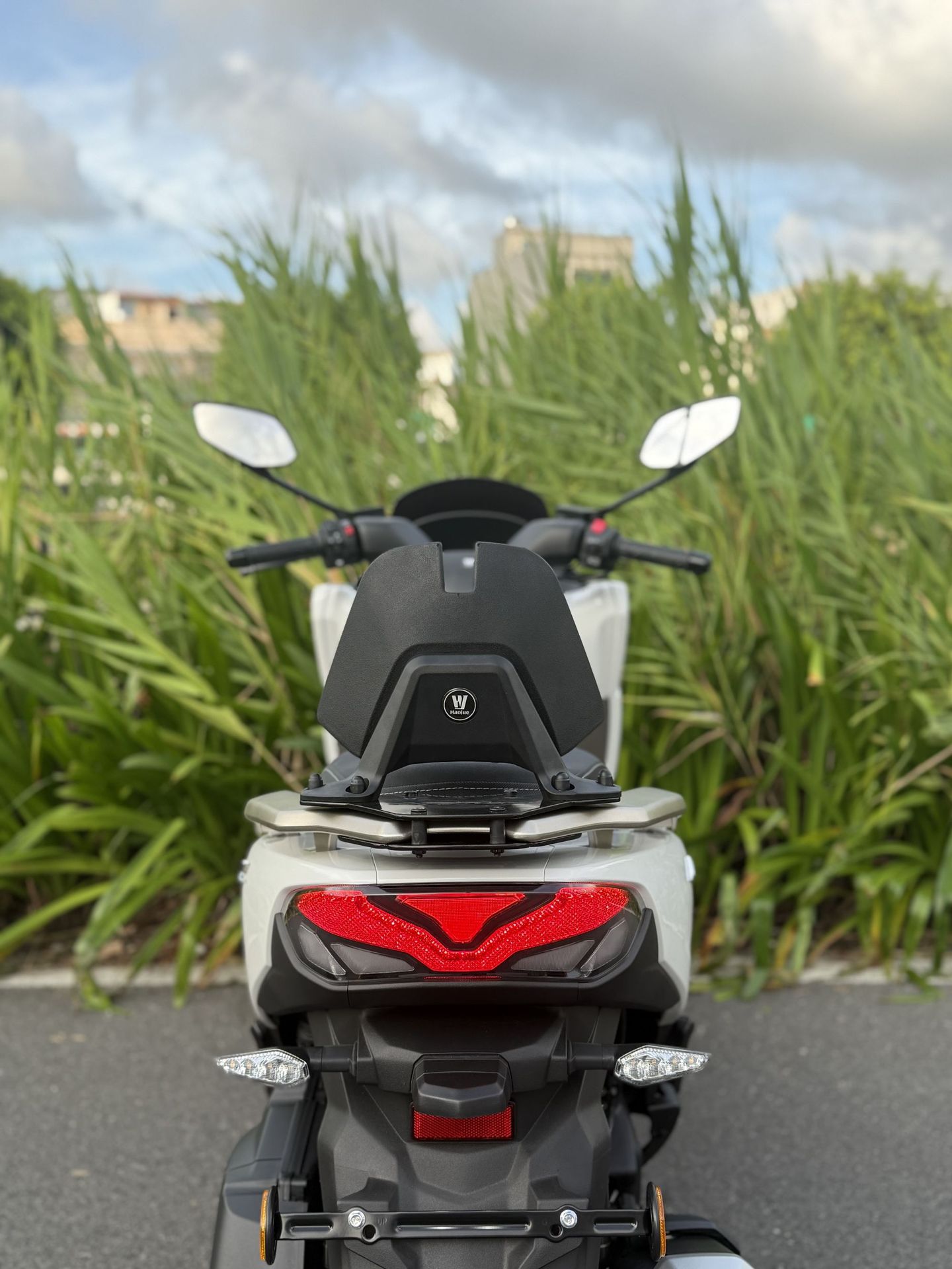 Suitable for Haojue Ufr150 Backrest Modified Ufr with Rear Passenger Backrest and Rear Passenger Lumbar Support for Non-Destructive Installation