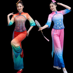 広場のダンスの服装の新型のスーツの古典の公演の舞台の服の民族の風の扇子のダンスの開門の赤い出演服