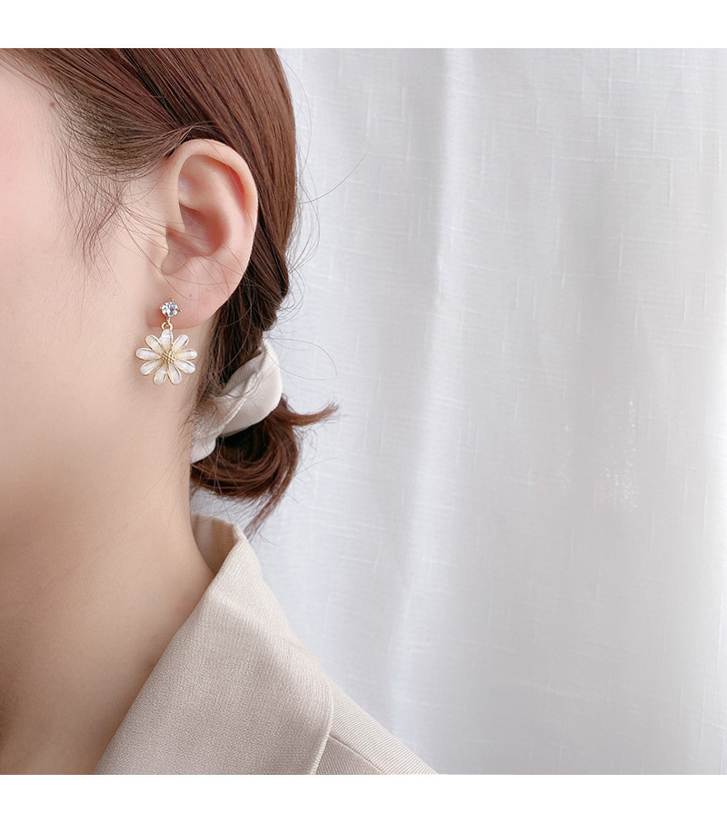 Elegant Flower Copper Plating Drop Earrings 1 Pair