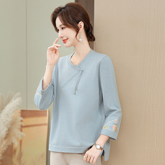 お母さんの春の服の新型の中国風のニットの上着の中で老年の婦人服の春と秋の底のシャツの気質のセーター