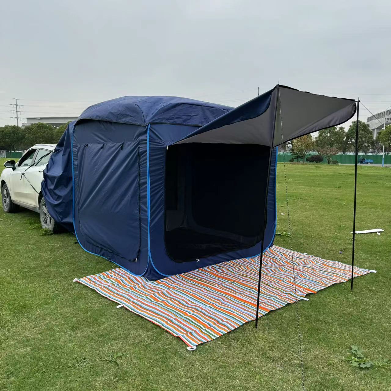 Outdoor car-mounted tent, SUV rear camping tent, double-layer rainproof and sunproof, portable, quick-open Oxford cloth sunshade