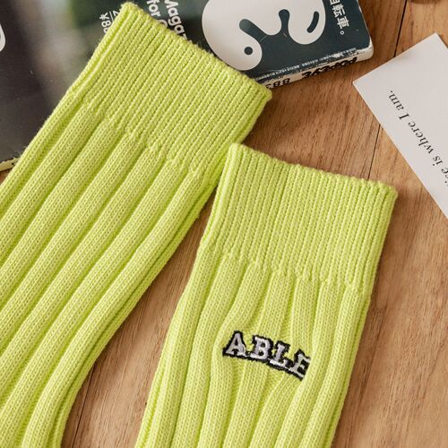 Thick line embroidered letter socks for men, medium and high socks, Shawn Yue fluorescent green thickened stockings, sports pile socks for women
