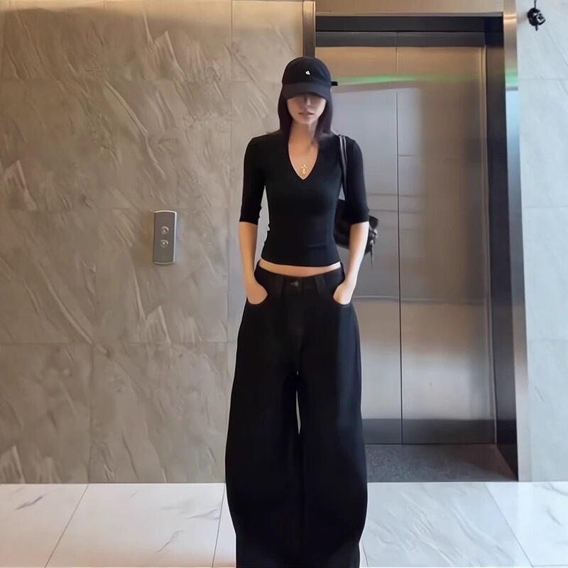 2025 Autumn New Slim Fit V-Neck Mid-Sleeve T-Shirt for Women Solid Color Fashion Versatile Simple Commuter Women's Top 2025 Autumn New Slim Fit V-Neck Mid-Sleeve T-Shirt for Women Solid Color Fashion Versatile Simple Commuter Women's Top
