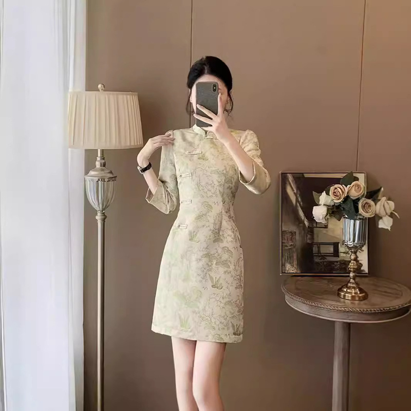 2024 New Autumn National Style Women's dress Women's Tight Waist Slimming New Chinese Improved Cheongsam Short Skirt for Small Men 2024 New Autumn National Style Women's dress Women's Tight Waist Slimming New Chinese Improved Cheongsam Short Skirt for Small Men