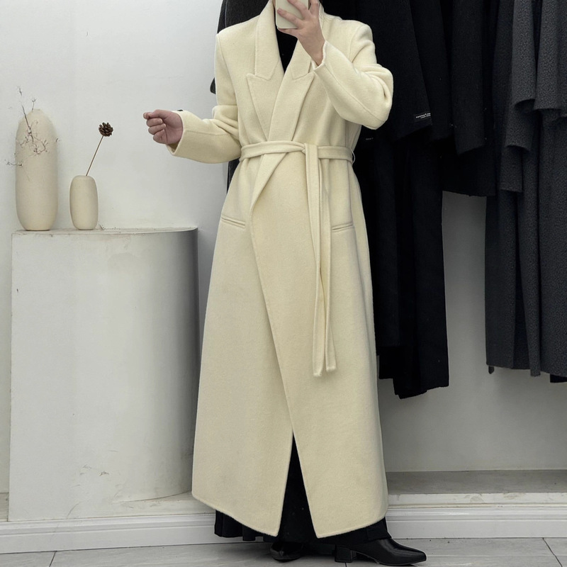 Extended-Length 2025 Autumn and Winter New Style Women's Woolen Coat with Suit Collar, High-End Feel, Hepburn Style, Belted Woolen Outerwear Extended-Length 2025 Autumn and Winter New Style Women's Woolen Coat with Suit Collar, High-End Feel, Hepburn Style, Belted Woolen Outerwear