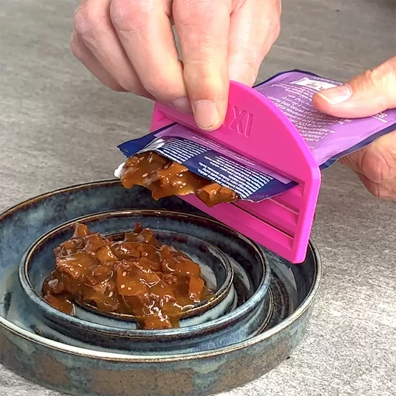 跨境爆款3d打印猫粮、狗粮挤压器Cat Food Pouch Scraper宠物喂食