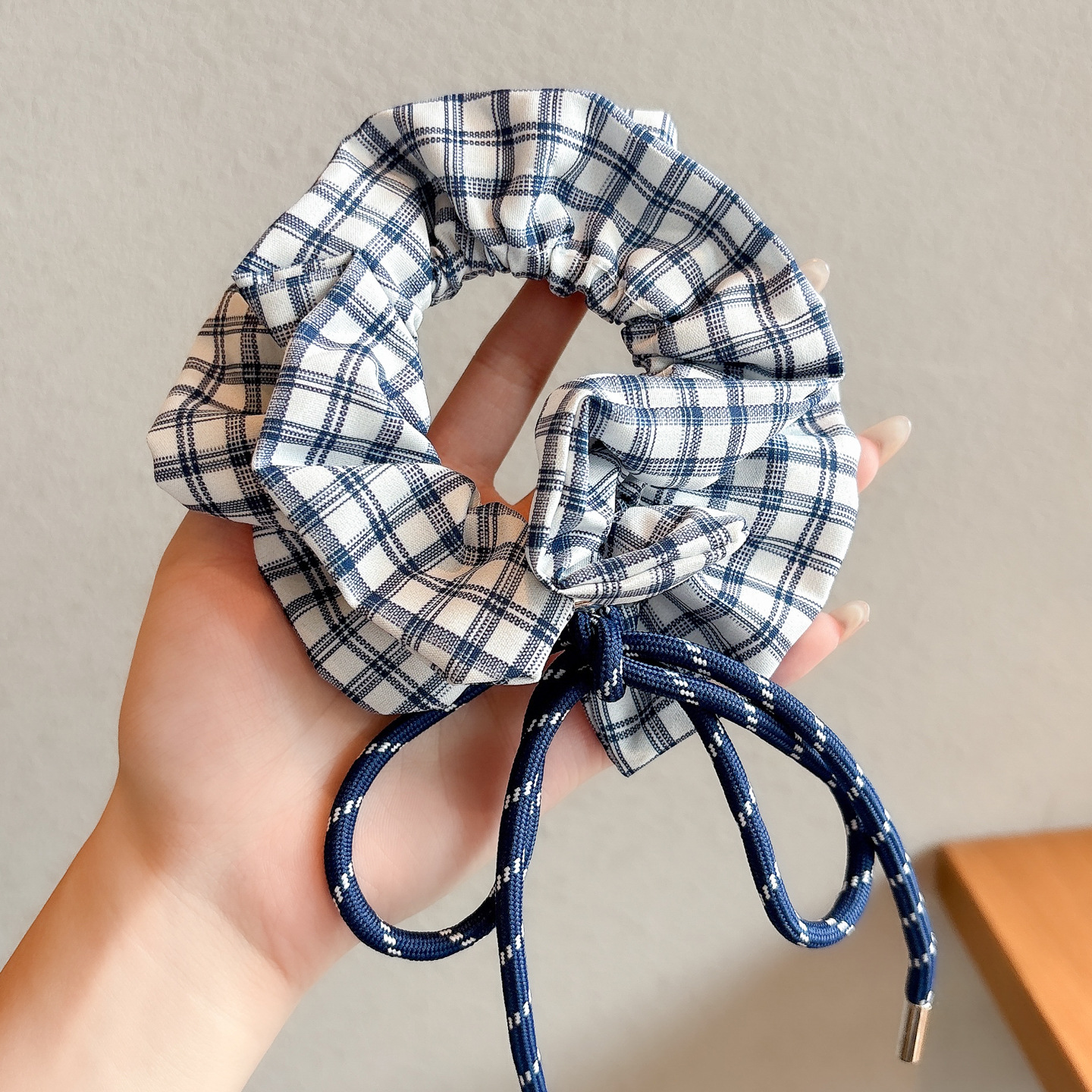 2#Corbata para el pelo con lazo a cuadros: aproximadamente 40 cm x 8 cm.