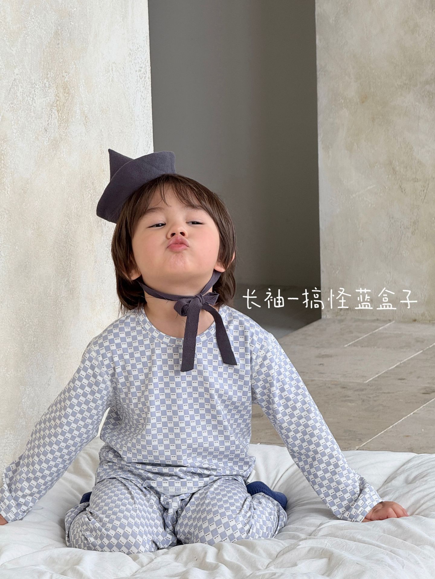 Long sleeve-funny blue box