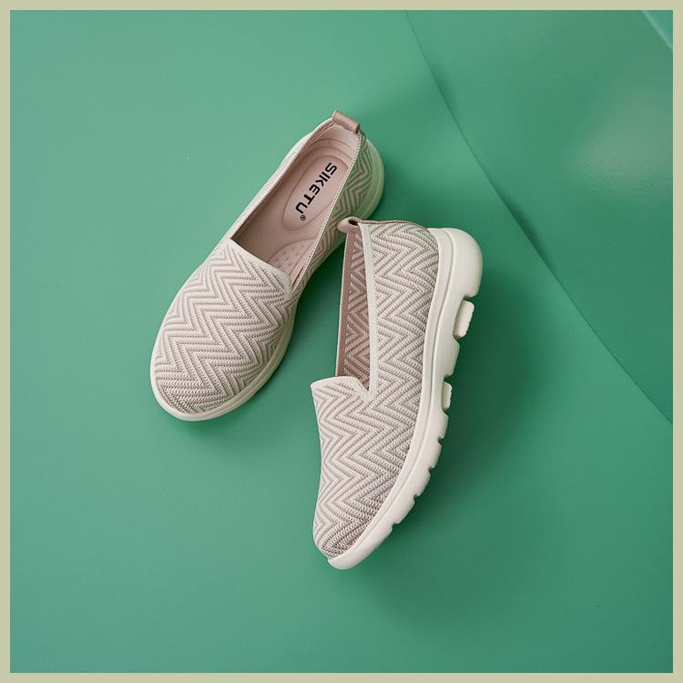 B888-42025 Herbst Winter Neue Licht Kissen Anti-Slip Runde Kappe Mittleren Alters Und Ältere Komfortable Atmungsaktive Flache Schuhe_voghion.com