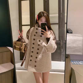 燕麦色双排扣纯色软糯羊羔毛立领外套冬季宽松保暖中长款开衫上衣