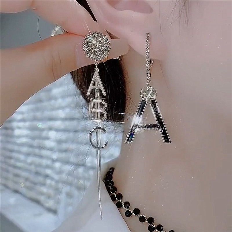 편지 비대칭 귀걸이