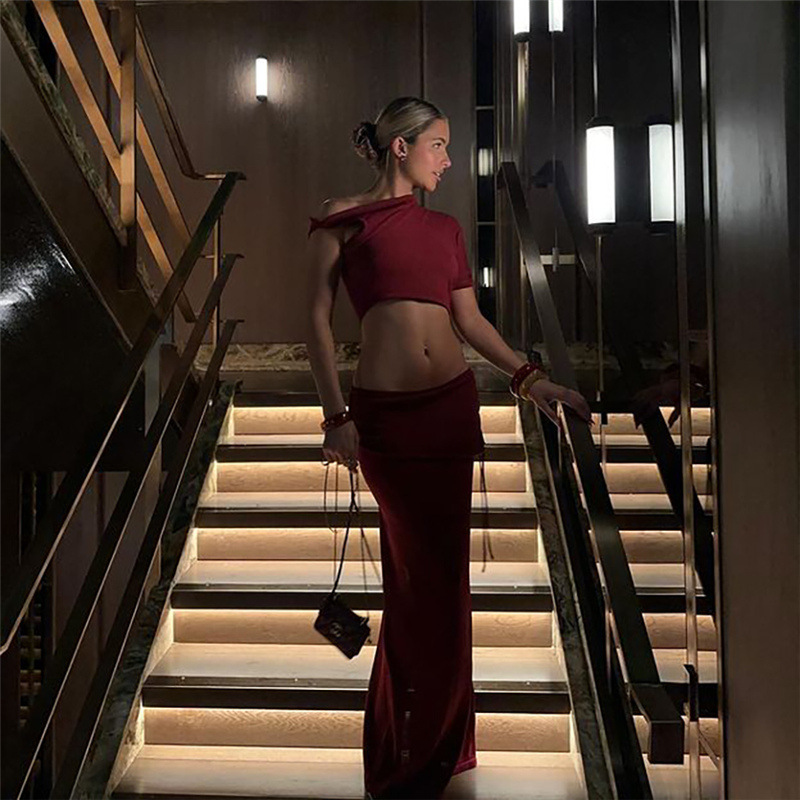 Winter Women Clothing Slant Shoulder Cropped T shirt Slim Hip Bag Skirt Set