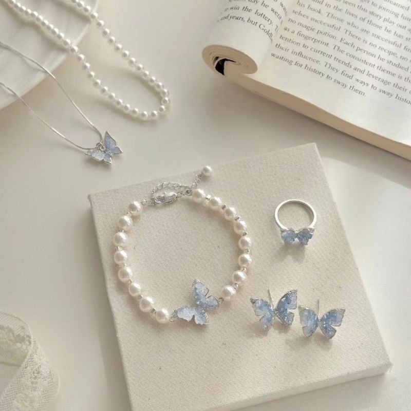蓝屿蝶 ~渐变蓝晶石蝴蝶珍珠项链小众高级感时尚气质百搭手链耳环