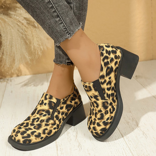 Foreign trade plus size 2024 new round head thick heel shoes women fashion casual leopard print pedal fashion women's shoes wholesale