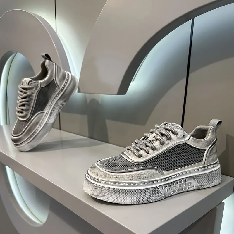 Herren Sommer 2024 neue dicke Sohlen atmungsaktives Mesh Casual Board Herren vielseitige, einfache, hohe Schönheit weiße Schuhe_voghion.com