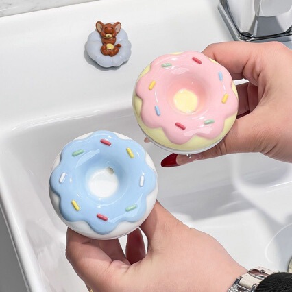 Cute donut-shaped anti-odor press-and-pop universal filter drain plug for washbasin