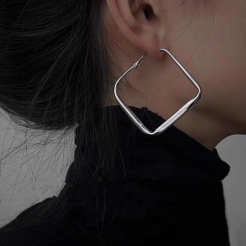 Grandi orecchini a cerchio donna orecchini eleganti design_voghion.com