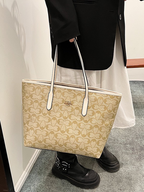 Bolso de gran capacidad para mujeres 2025 nueva moda transfronteriza bolso de hombro de moda de alta calidad bolso de viaje de trabajo casual