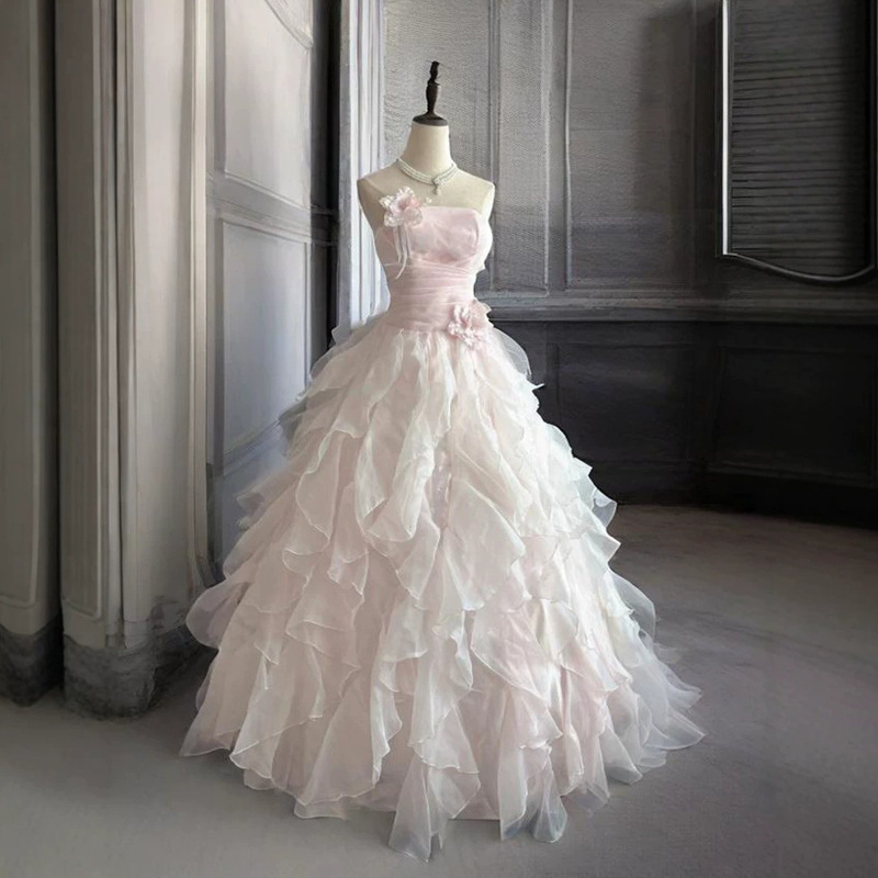 High-End Pink Strapless Evening Dress with a Sense of Sophistication, Suitable for Students' Coming-Of-Age Ceremony, Birthday Party, Art Exam Performance, and Slimming Effect