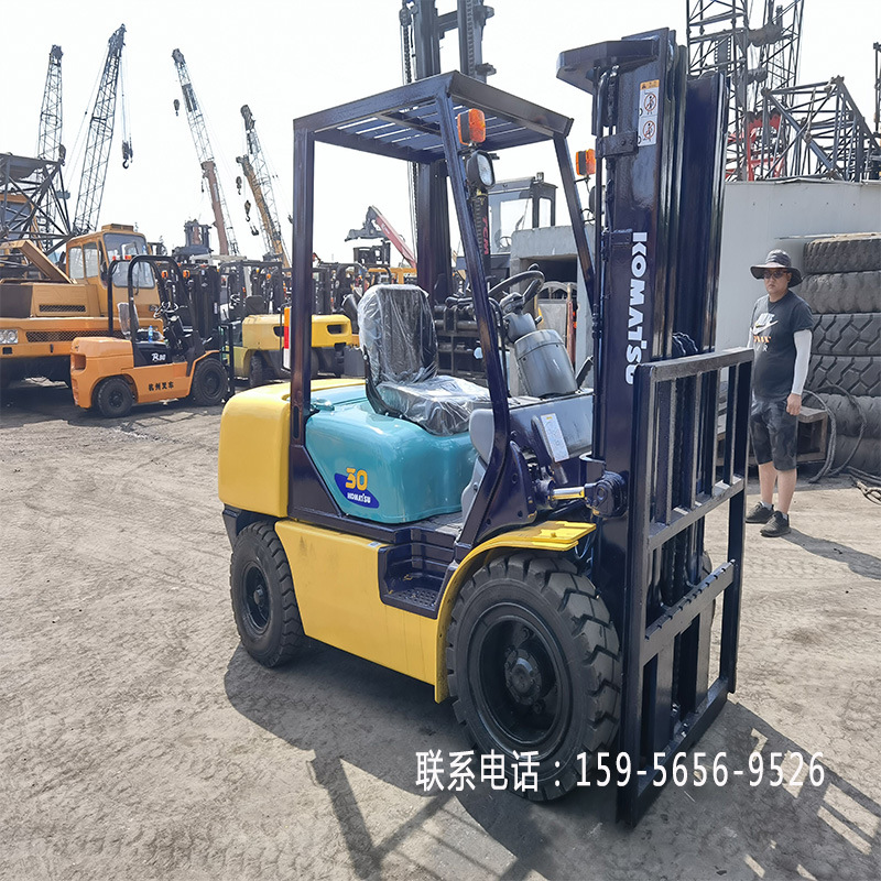 KOMATSU小松3吨二手叉车 二手市场现货出售支持出口带质保