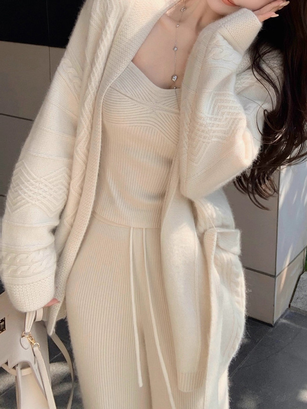 Velvet Cloud Warm Cashmere Rabbit Wool Yarn Practical Knitted Cardigan Knitting Series