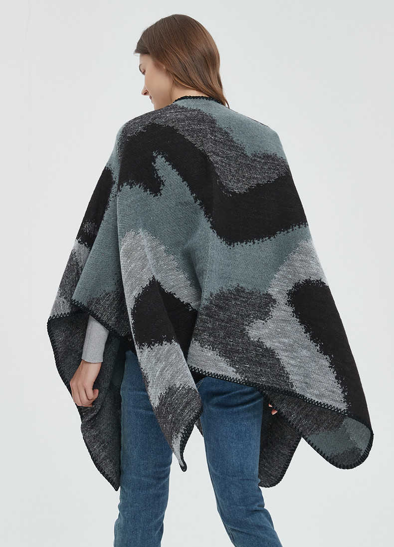 Unisex Large leopard print split cape with double jacquard collar_voghion.com