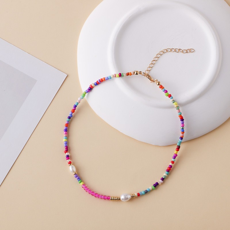 Fashionable necklace from pearl