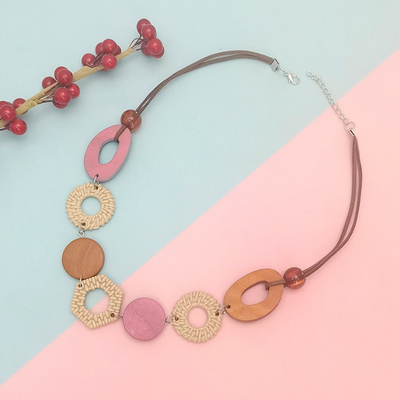 Collar de babero de chip de madera geométrico vintage hecho a mano colgante de madera collar transfronterizo nuevos accesorios al por mayor