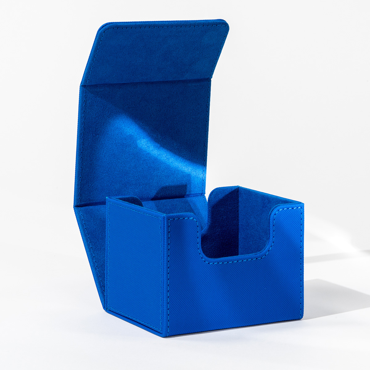 De gama alta de 100 + multi-funcional PU caja de tarjeta de juego de mesa MTG Ultraman tarjeta Bao Ke Meng Wanzhi tarjeta de almacenamiento al por mayor