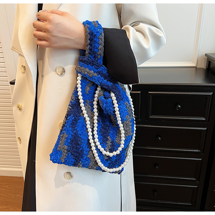 Women's Medium Knit Color Block Elegant Open Handbag display picture 5