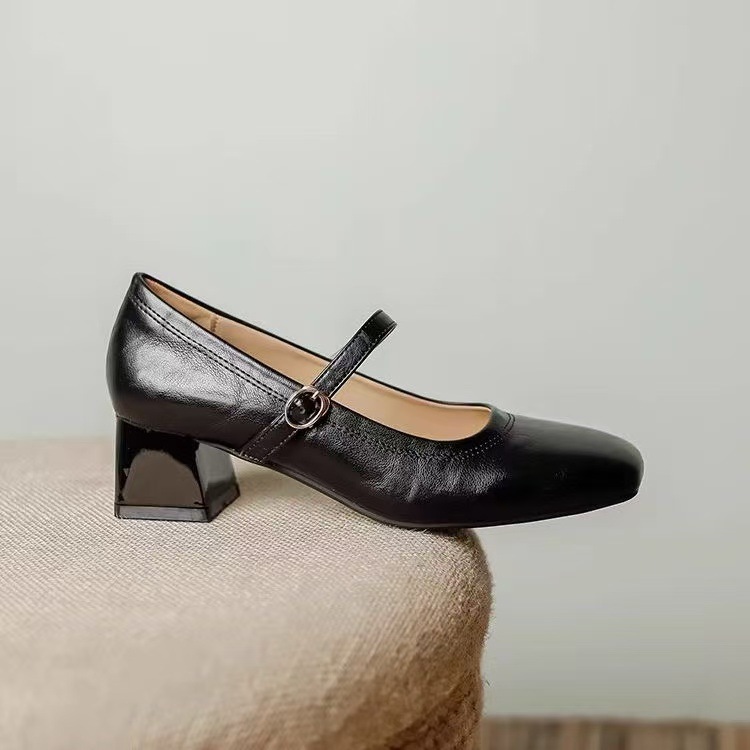 Zapatos Retro franceses de mujer de primavera y otoño de 2026 nuevo temperamento zapatos de tacón alto de cabeza cuadrada zapatos de talón grueso superficial