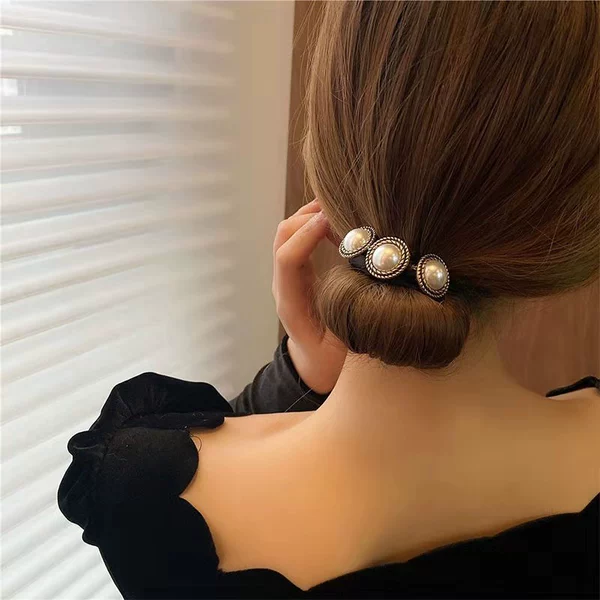 Classic hairgrip pearl