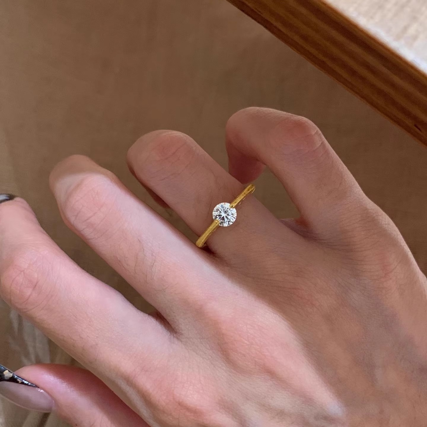 Sparkling Designer Ring For Women, Elegant And Comfortable Piece_voghion.com