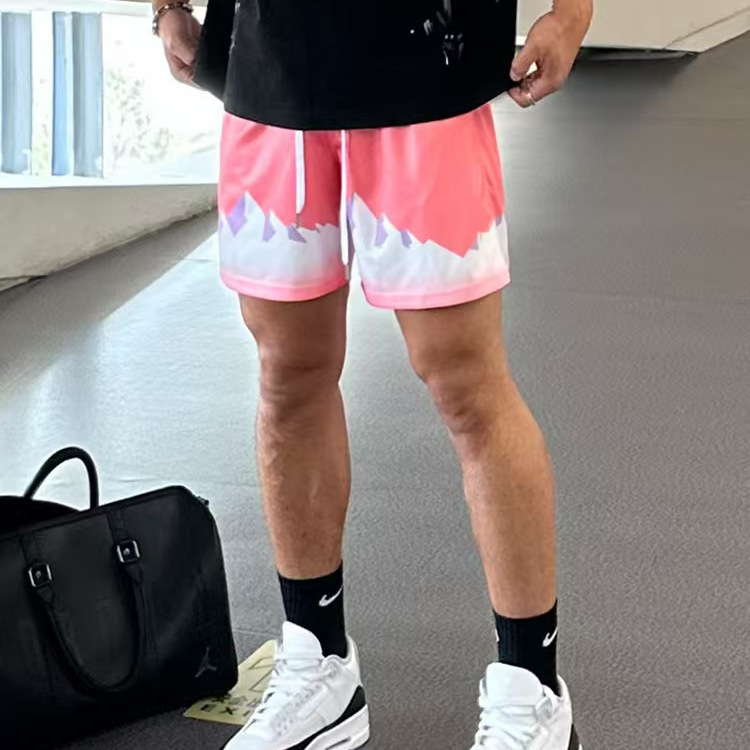 Trendy American-Style Three-Quarter Shorts with Summer Snow Mountain Pattern, Loose Fit, Breathable, Quick-Dry, Suitable for Sports, Leisure, Basketball, Fitness, and Running