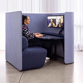 皮艺沙发;成套餐桌椅;皮艺床