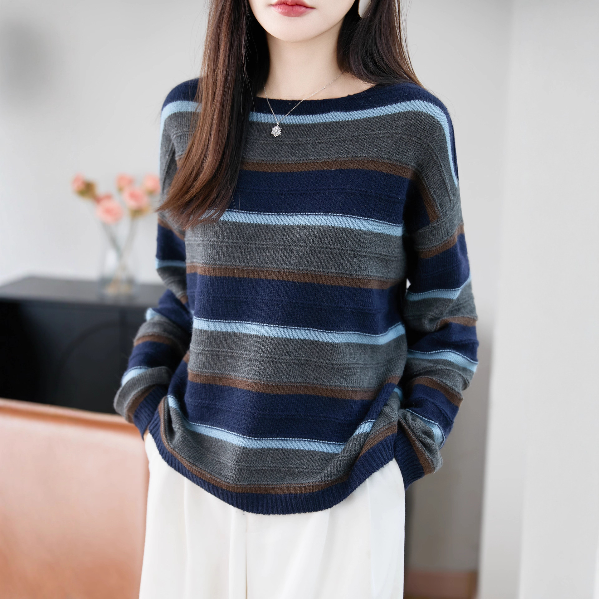 New Autumn and Winter Wool Blend Knit Sweater with a Lazy Style, Retro Color-Blocking, Color-Blocked Stripes, Long Sleeves for Women