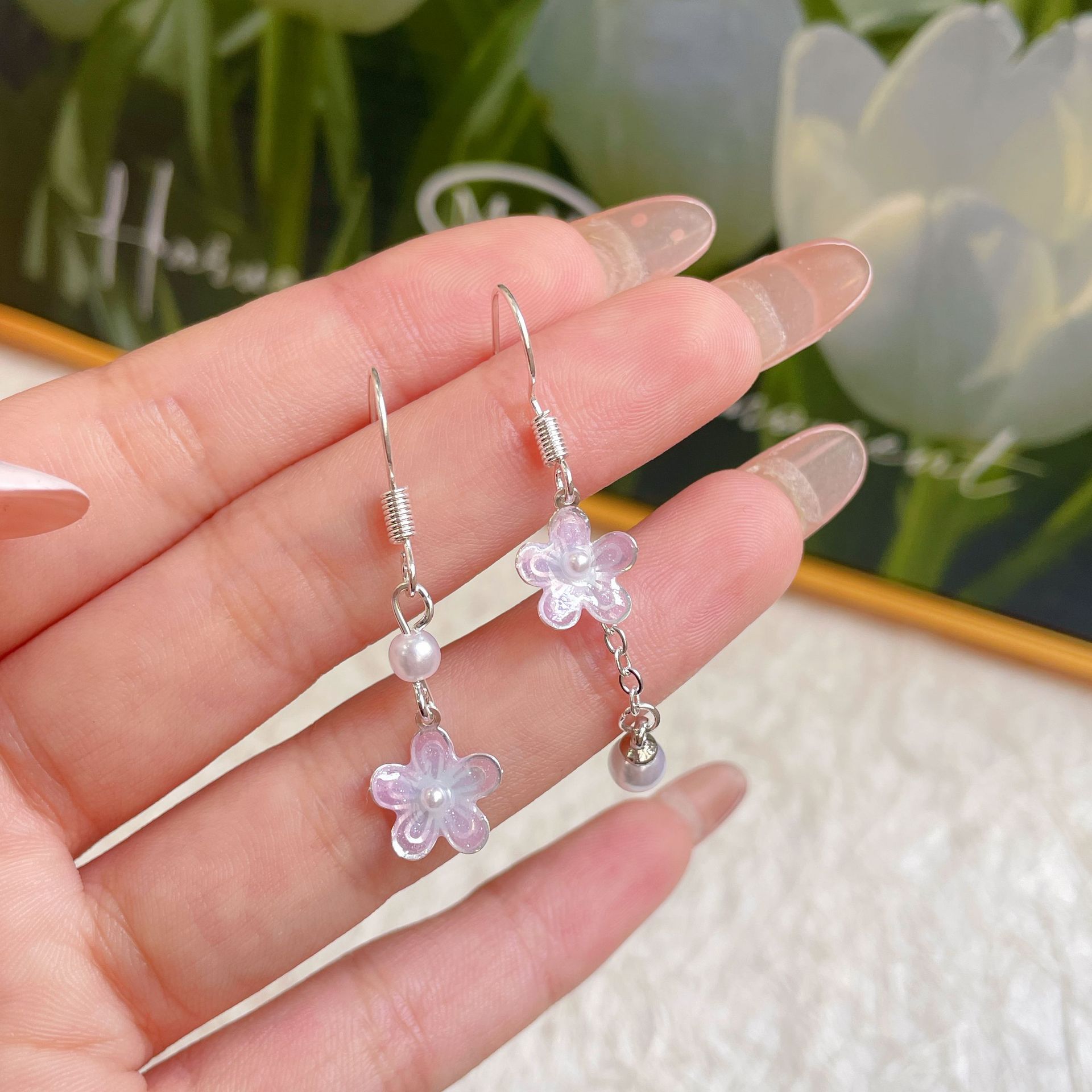 FIX7 꽃 뼈 꿈 나비