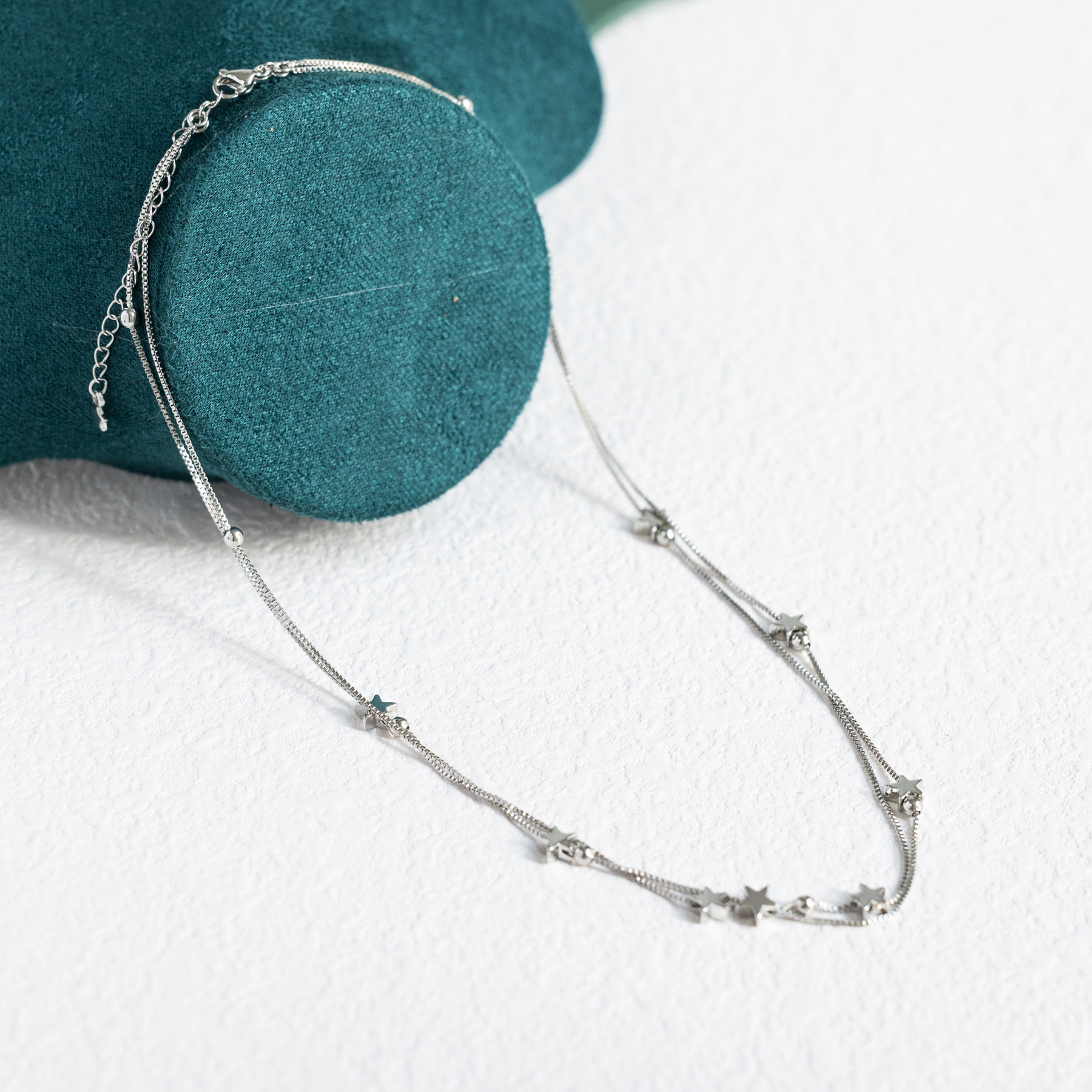 New style accessories, light luxury, niche design, star necklace, daily fashion, women's collarbone chain, neck chain_voghion.com