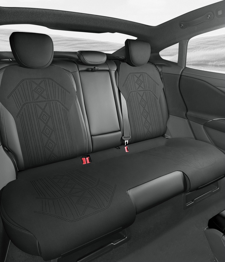 Purple Wind Chime, a new design, is specifically made for the Xiaomi SU7 and is a universal, all-season saddle-style car seat cushion with breathable seat covers