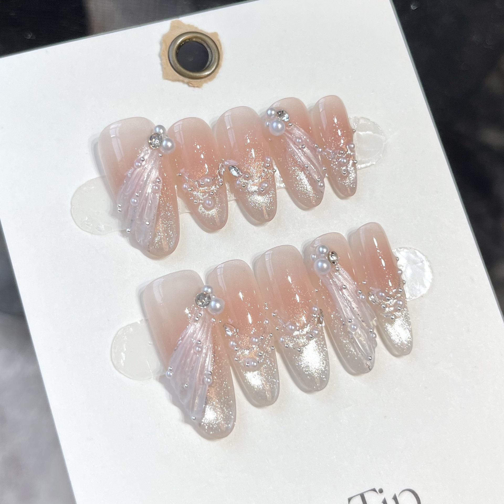 【White Moon Gauze】Purely Handmade Wearable Nails with Gentle Shimmer, Cat-Eye Effect, Pure White Wedding Nails, Pure and Desirable for a Fairer Complexion, Beautiful Wearable Nails