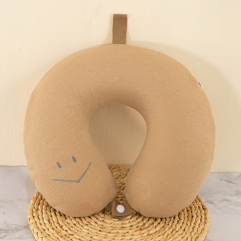 라이트 브라운 웃는 얼굴